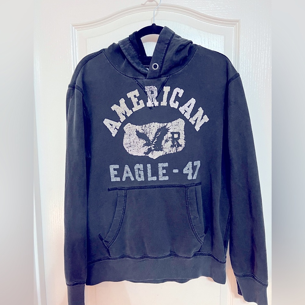 Black American Eagle sweatshirt